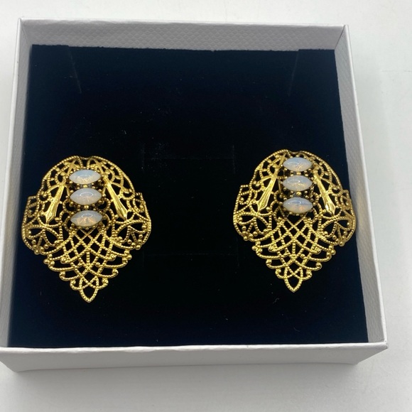 Vintage Filigree Brass Gold Plated Opal Earrings - Picture 5 of 10